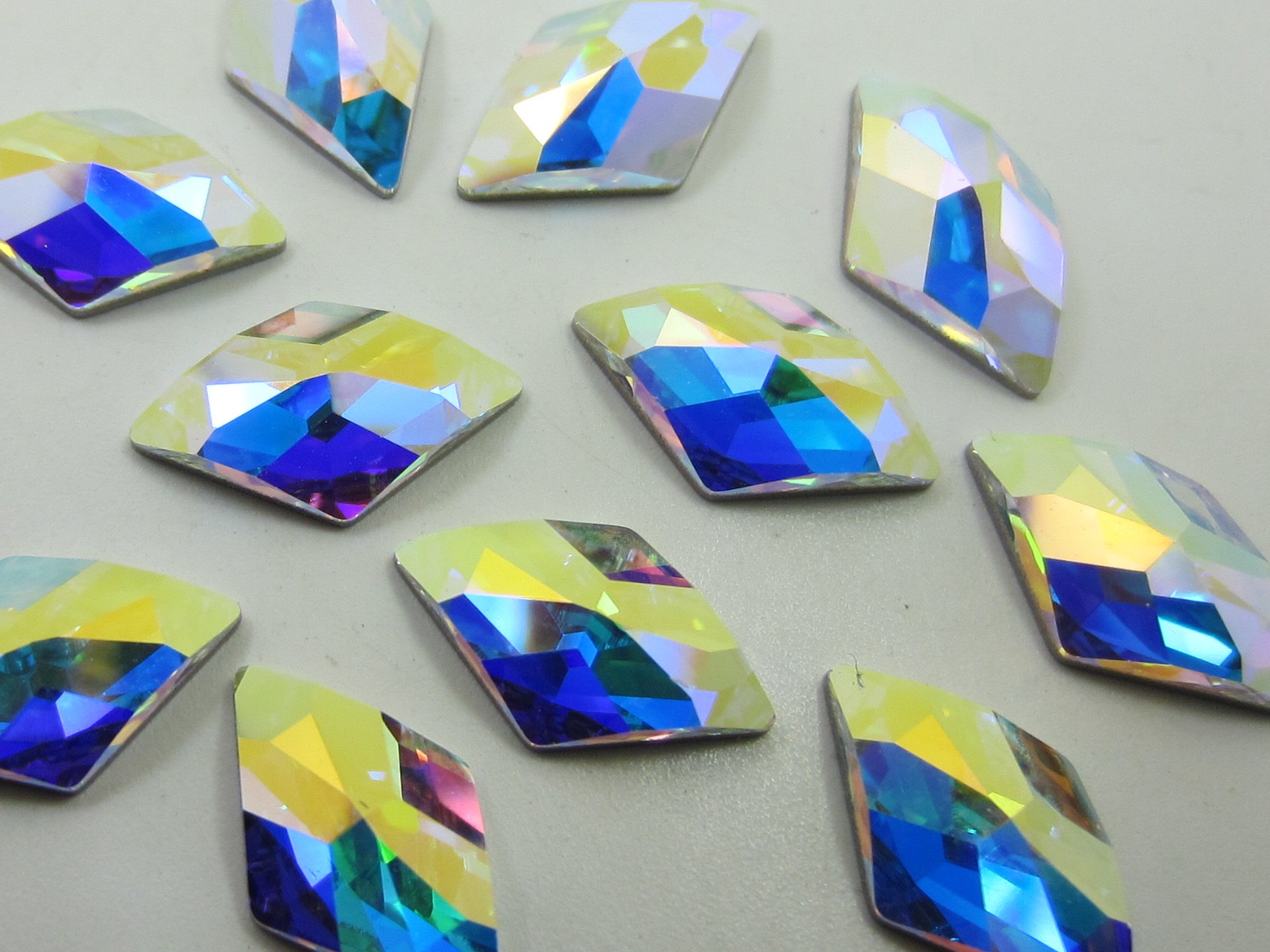 6 Pcs. RHOMBUS 13x8mm CRYSTAL AB STAR BRIGHT FLATBACK Rhinestones